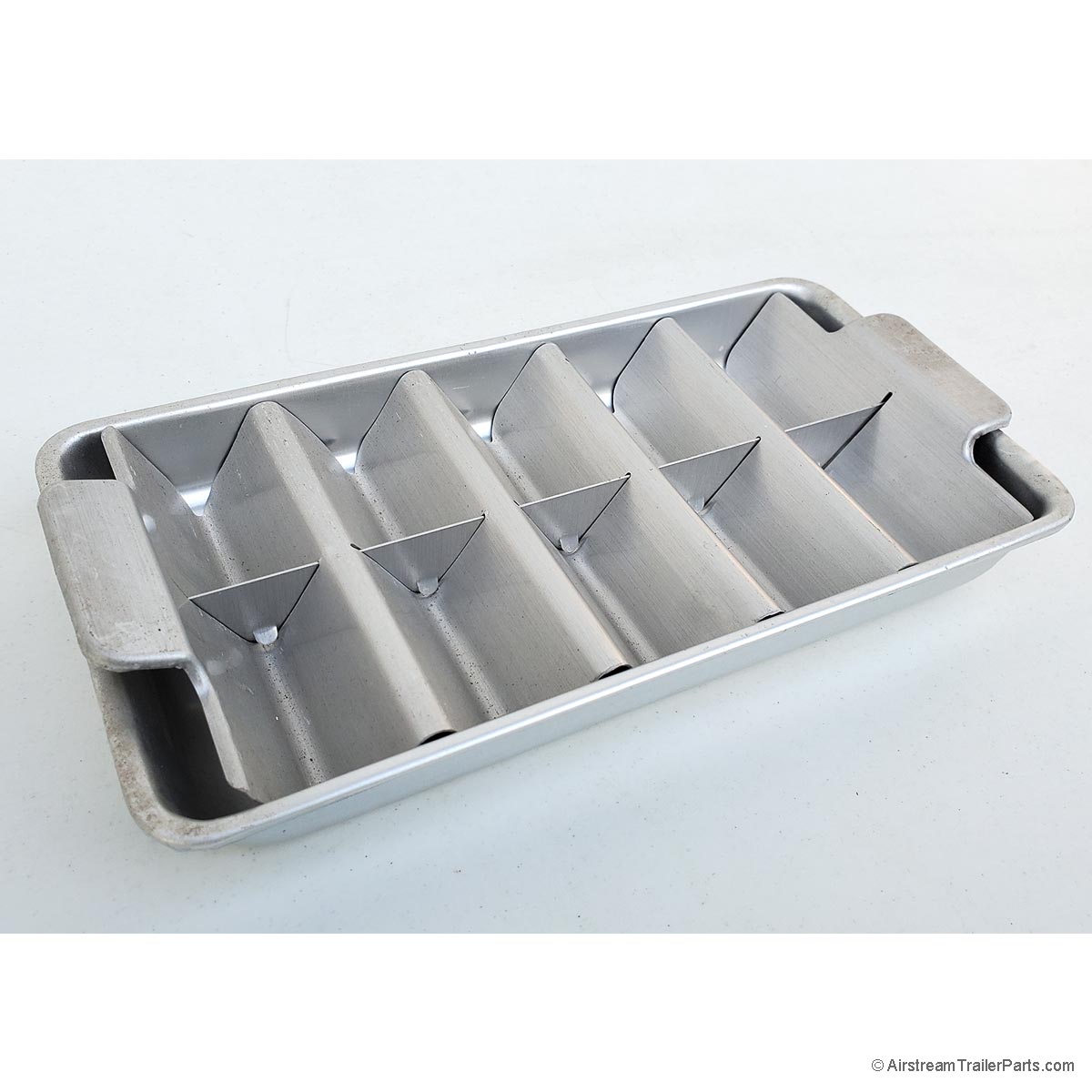 https://airstreamtrailerparts.com/wp-content/uploads/ice-cube-trays-cs7835.jpg